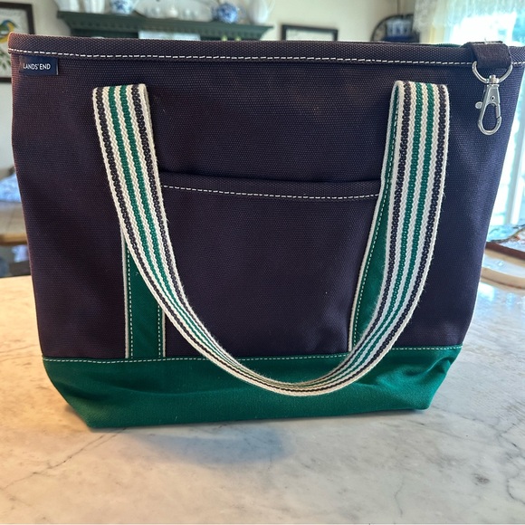 Lands' End Handbags - Lands' End Navy Kelly Green Boat n Tote w  Striped Handles inside Retired Colors